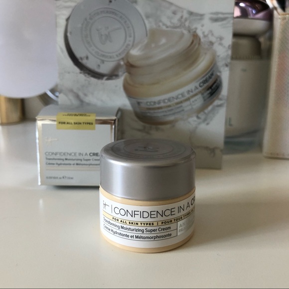 it cosmetics Other - BNIB It Cosmetics Confidence in a Cream Mini Size